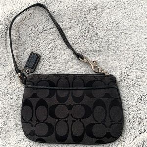 Couch mini wristlet